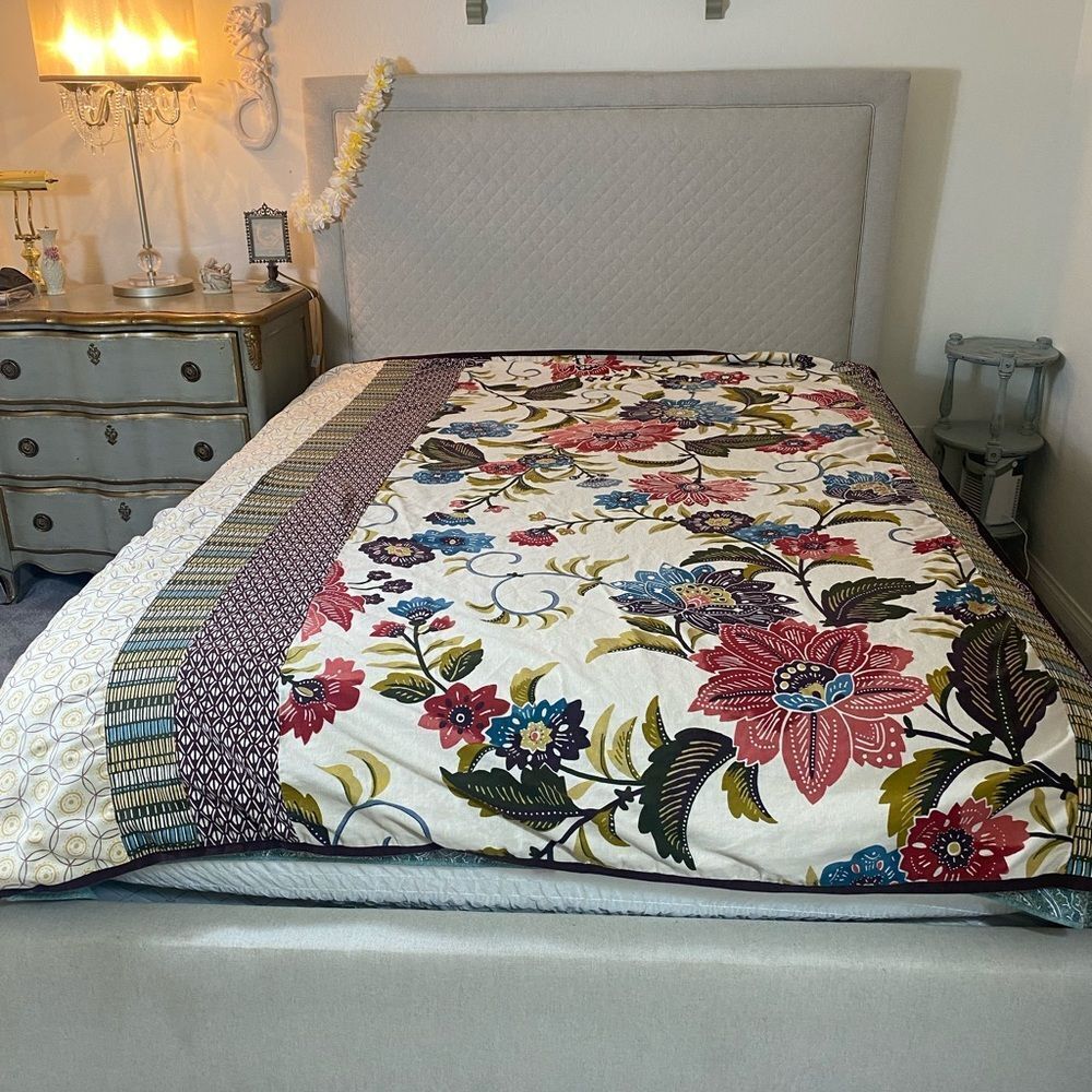 Angelica Floral Duvet Cover in Cream, Red, Blue & Green Twin